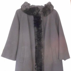 Vintage Black Coat Fully Lined Fur Collar Coat